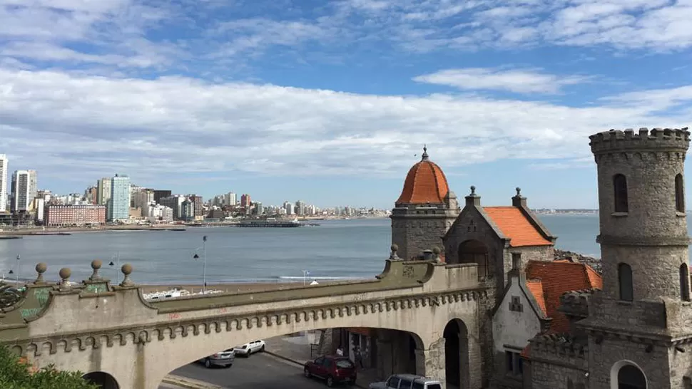 MAR DEL PLATA. Una postal del Torreón del Monje. FOTO DE MAR DEL PLATA TURISMO