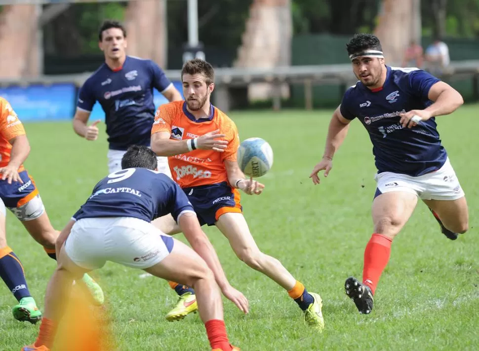 MANEJO. Joaquín López Islas tendrá su debut con Tucumán 7’ en Paraná. la gaceta / foto de hector peralta (archivo)