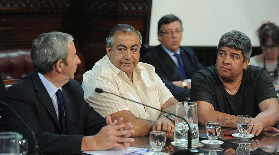 HÉCTOR DAER Y PABLO MOYANO, EN EL DEBATE EN EL SENADO. FOTO DE DYN.  