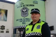 Video: cuando vi el auto, no dudé en tirarme para rescatarlos