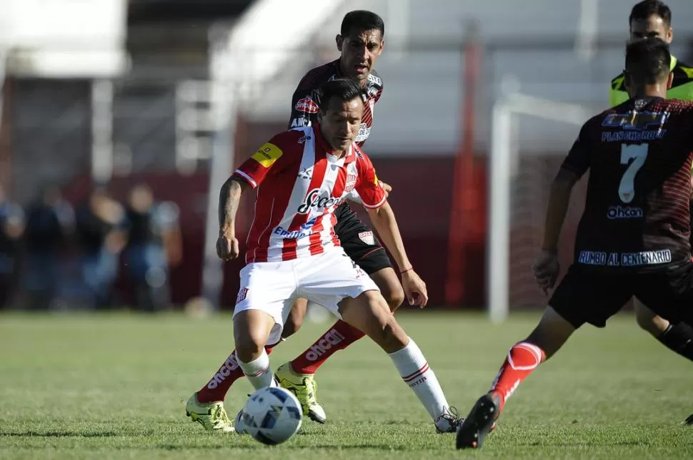 ALTERNATIVA. Sergio Viturro puso la poca cuota de fútbol que tuvo San Martín. foto de matías nápoli escalero (especial para la gaceta)