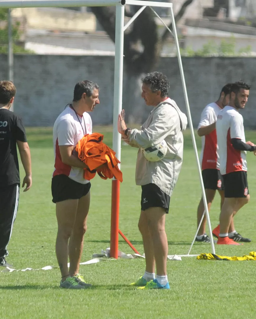 NO PARAN. Pasini y Cagna llevan adelante las negociaciones con los refuerzos. la gaceta / foto de antonio ferroni (archivo)