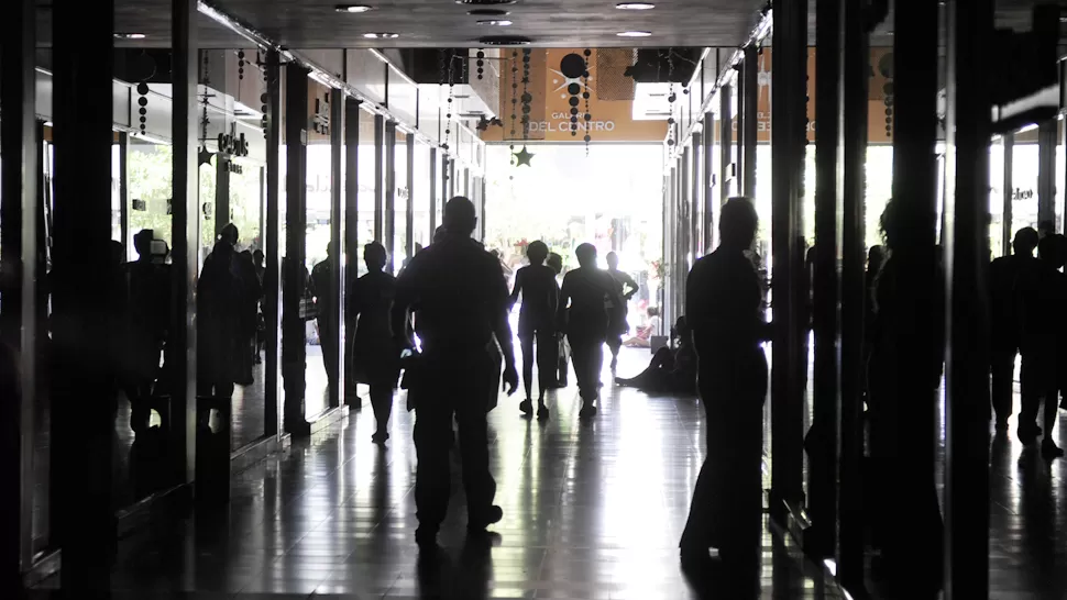 CORTES DE LUZ. EDET advirtió que puede producirse interrupciones en el suministro. LA GACETA / FOTO DE JORGE OLMOS SGROSSO