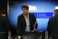 Macri le pidió la renuncia a Alfonso Prat Gay y dividen en dos el Ministerio