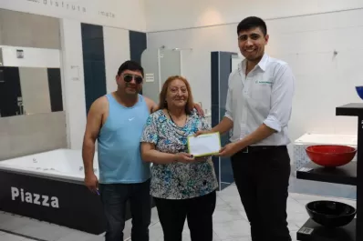 Zeramiko llegó con el arbolito.