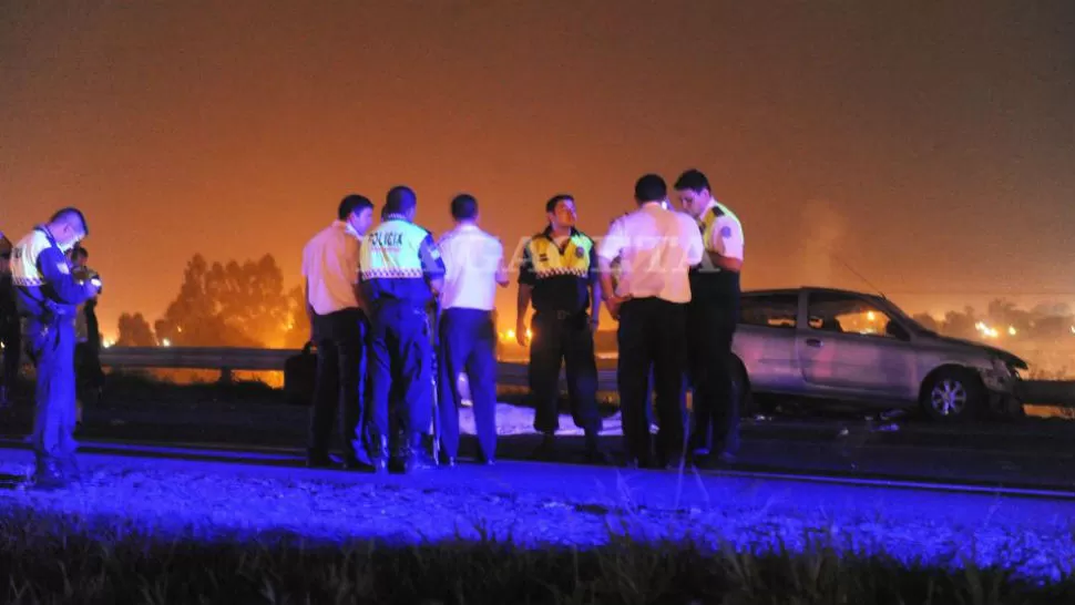 ESCENARIO. Así quedó todo luego del accidente. FOTO LA GACETA/ HÉCTOR PERALTA