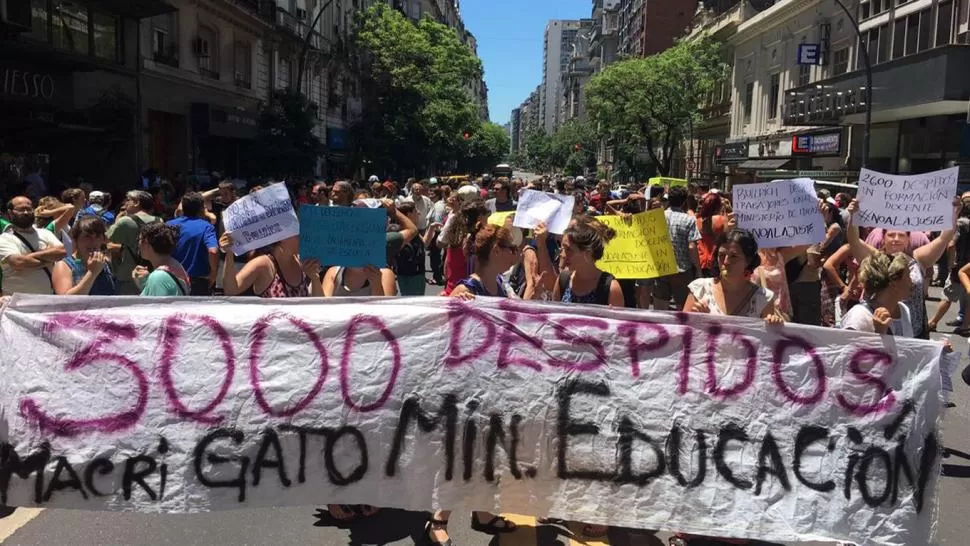 Trabajadores tomaron una sede del ministerio de Educación por la no renovación del contrato a 400 empleados. Foto: ATE