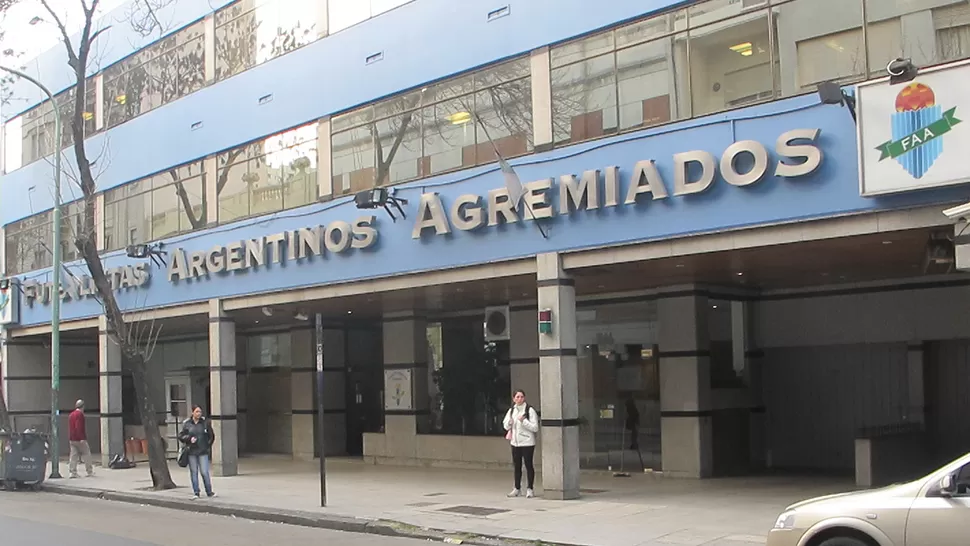 FUTBOLISTAS ARGENTINOS AGREMIADOS