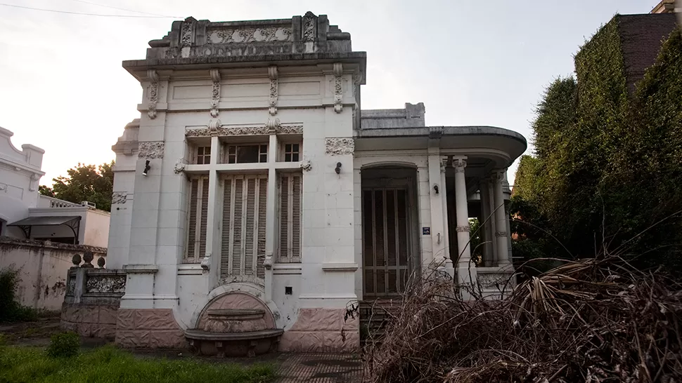 POLÉMICA. La Municipalidad busca resguarda la casona que se encuentra en estado de abandono. LA GACETA/FOTO DE INÉS QUINTEROS ORIO