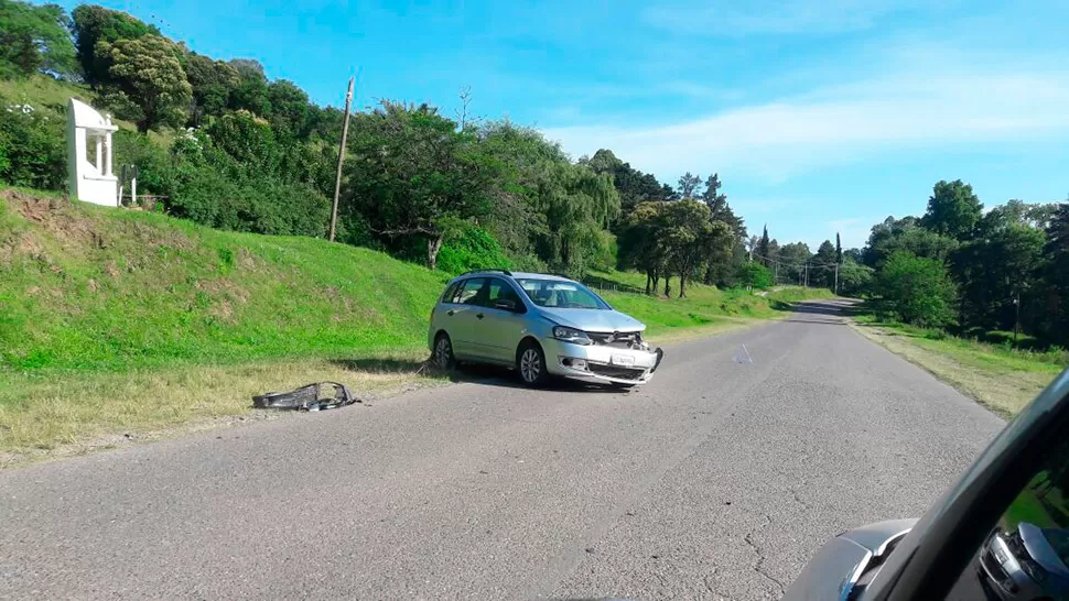 Un motociclista perdió parte de su pierna al chocar contra un auto en Raco