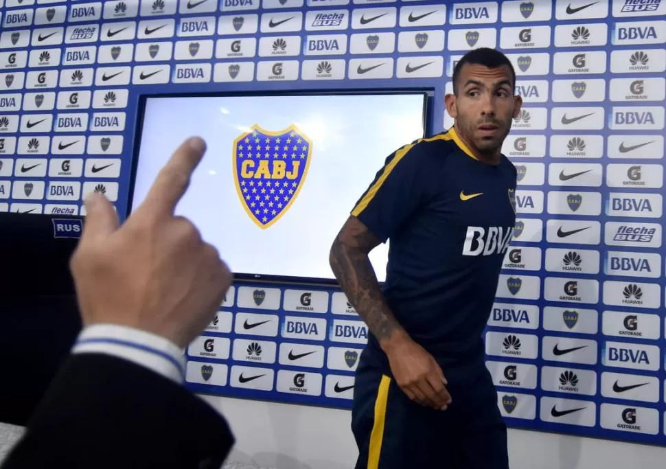 ADIÓS. Tevez ya no vestirá el uniforme oficial de Boca Juniors. 