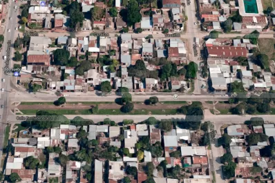 Luego del brindis visitó a su ex, la insultó y la golpeó