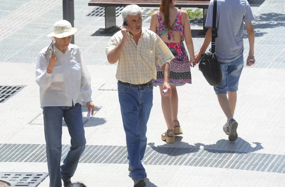 GOLPE DE CALOR. LA GACETA/ HÉCTOR PERALTA