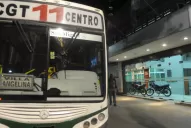 Choferes de la línea 11 llevaron la protesta a la Municipalidad