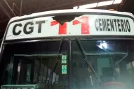 Denuncian que apedrearon seis colectivos de la línea 11 en la zona sur