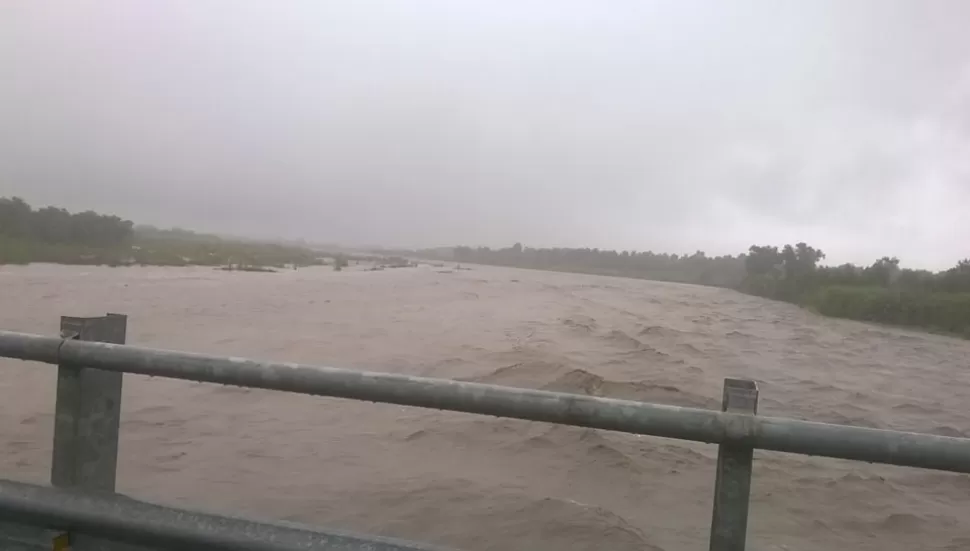 Preocupación por la crecida del río Gastona