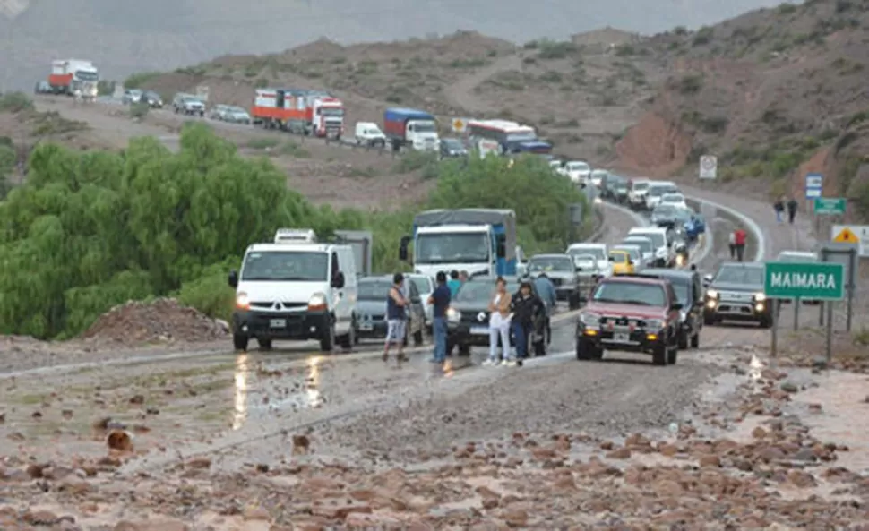 TEMPORAL. Varados en Jujuy por el alud. FOTO TOMADA DE DIARIO UNO.