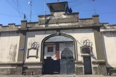 Atrapan a un agente penitenciario con droga