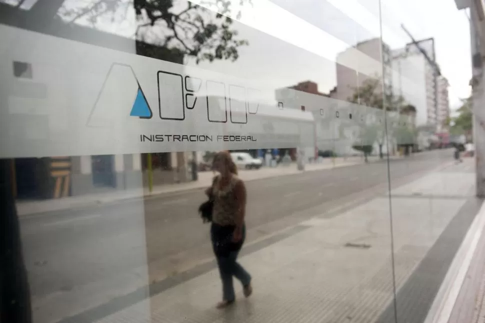 CONTROL. Hoy la AFIP pondrá en marcha un sistema de perfiles de riesgo. LA GACETA / FOTO DE Inés Quinteros Orio