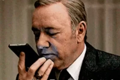 House of Cards ironiza sobre el audio entre Cristina Fernández y Oscar Parrilli