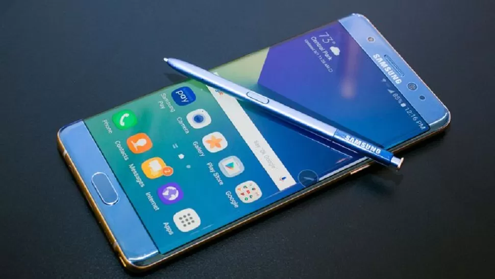 PROBLEMAS. Los Galaxy Note comenzaron con problemas en agosto del 2016. FOTO TOMADA DE CNET.COM.-