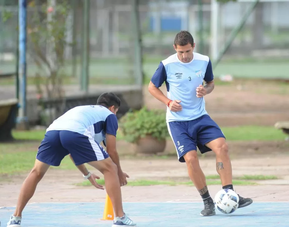 SIN PAUSA. Bianchi, al igual que el resto del equipo, trabaja a pleno pensando en el duelo del martes con El Nacional. la gaceta / foto de hector peralta