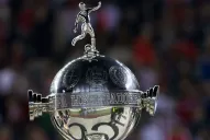 Exhibirán una réplica de la Copa Libertadores en la cancha de Atlético