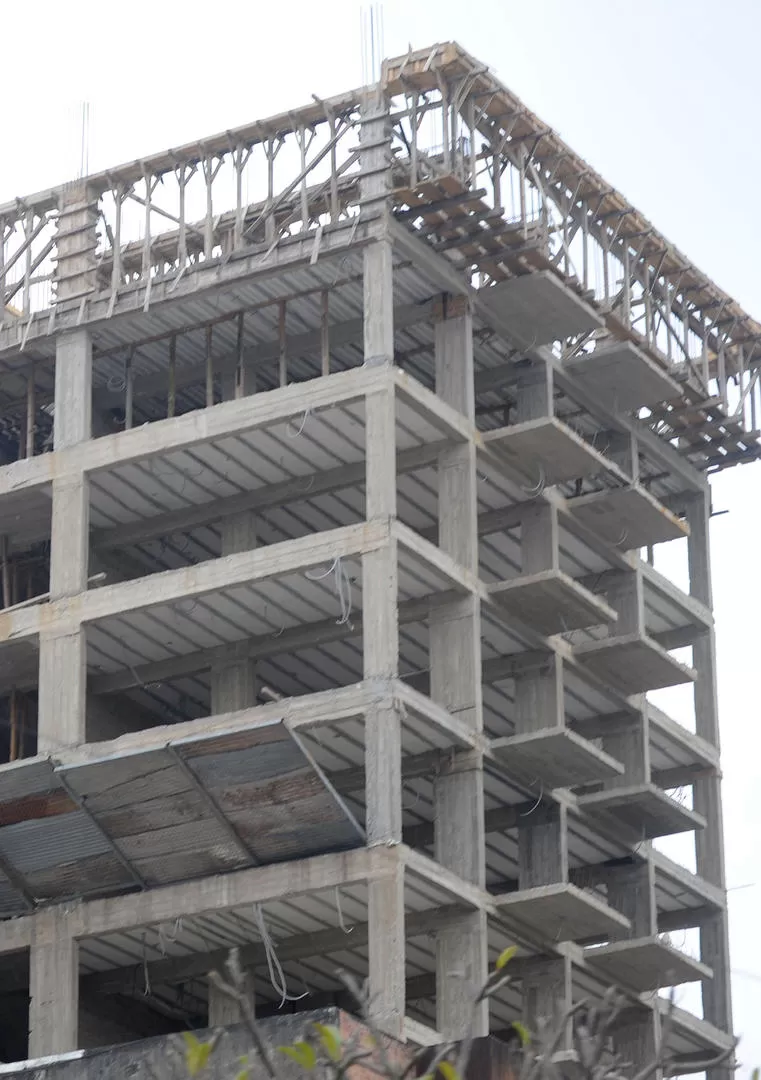 PARALIZADA. La actividad de la construcción atravesó, durante todo el año pasado, un período de retracción. la gaceta / foto de ANTONIO FERRONI (archivo)