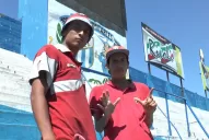 Dos hinchas de El Nacional viajaron 20 días para ver a su equipo