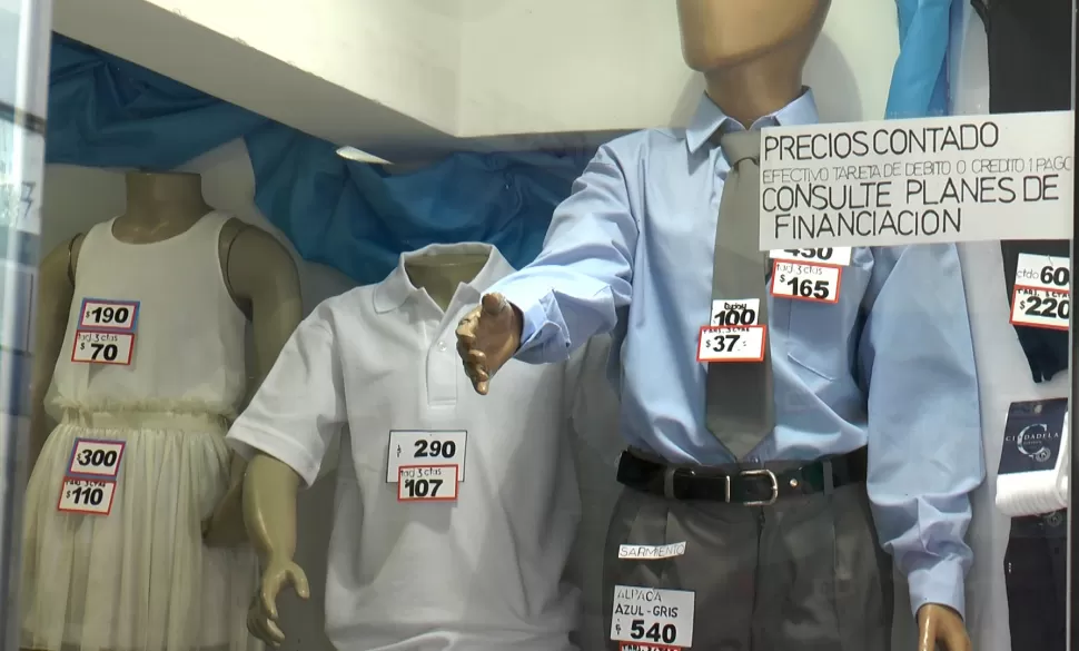 MENOS CUOTAS. Muchos comercios decidieron achicar la financiación y aplicar alrededor de un 10% de interés para las compras en hasta tres pagos. CAPTURA DE VIDEO