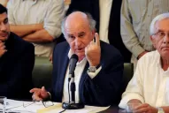 El pedido de Marijuán es insólito, dijo Parrilli