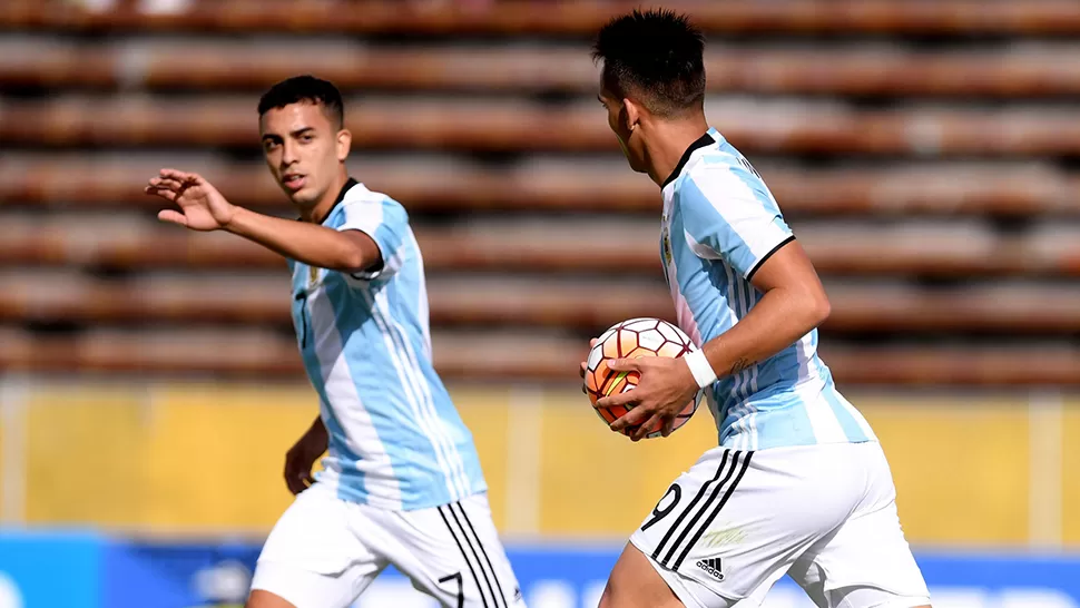 Los goles de Argentina llegaron en el primer tiempo. TÉLAM