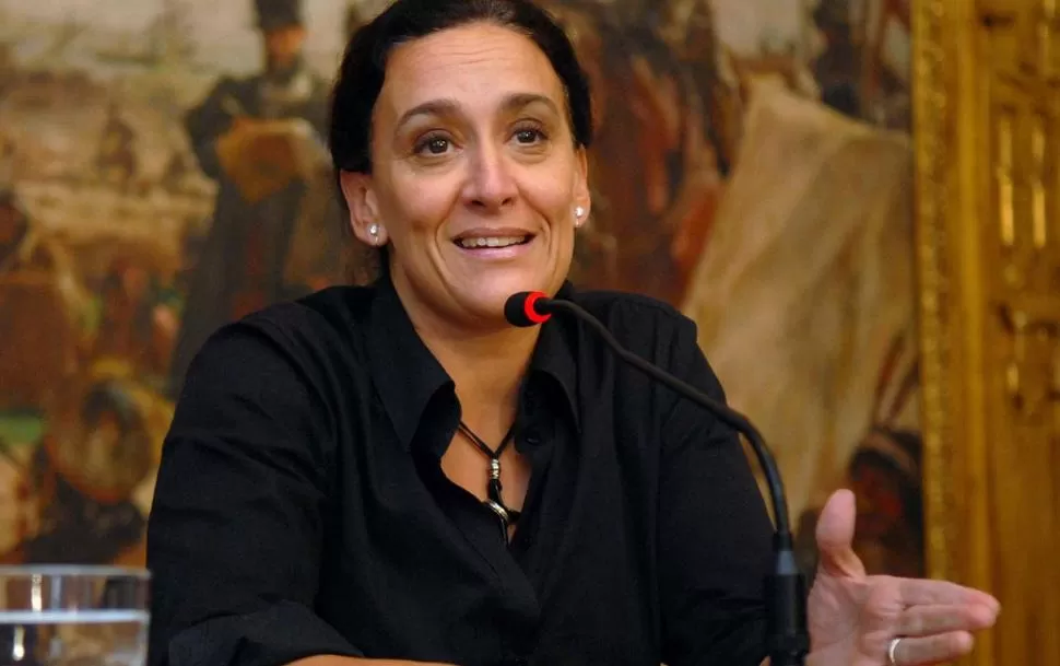 Michetti pidió que la Justicia revise el acuerdo por el Correo para que no queden dudas