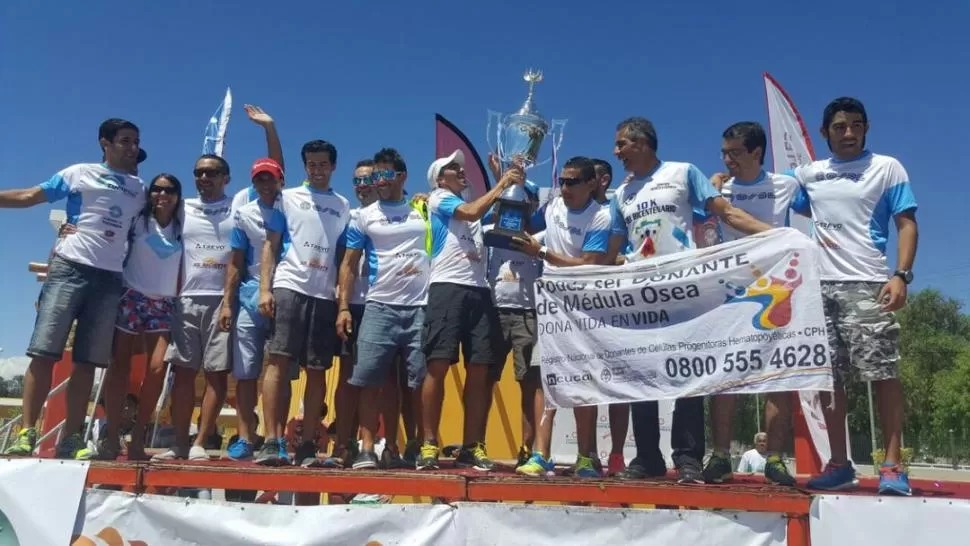 POSTAL REPETIDA. Tucumán Team Los Andes volvió a ocupar el primer puesto del podio, posición que no quieren dejar. foto María Inés Salvatierra