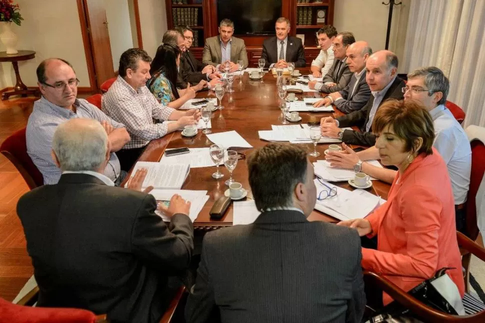 LEGISLATURA. Jaldo estará en la reunión con los presidentes de bloque. prensa Honorable Legislatura de Tucumán 