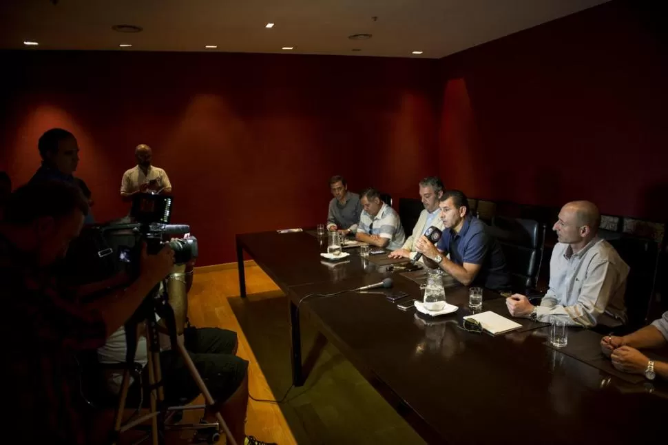 CONFERENCIA. Leito y los directivos de DAP charlaron ayer con la prensa. la gaceta / foto de jorge olmos sgrosso 