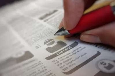 En los últimos cuatro años, se crearon cuatro empleos públicos contra uno del sector privado