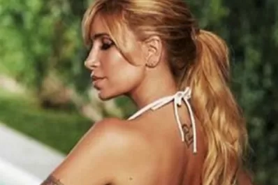 Florencia Peña lució su tatuaje en una producción para el infarto