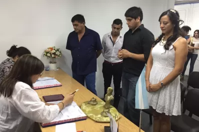 San Valentín animó a los enamorados y multiplicó los casamientos en Tucumán