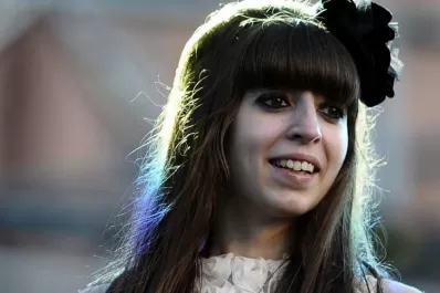 Piden investigar la casa donde vive Florencia Kirchner por lavado de dinero