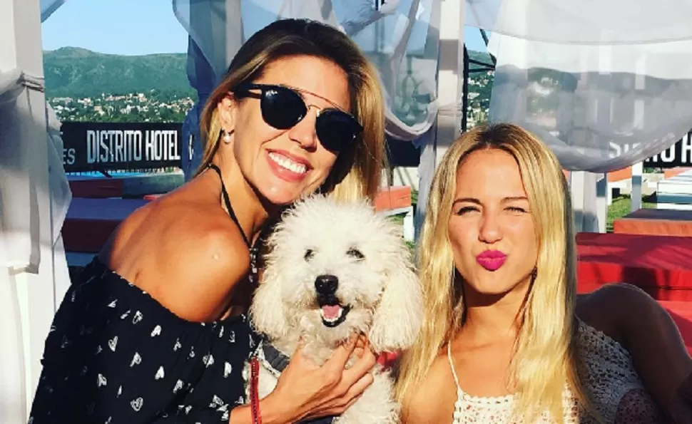 JUNTAS. Flor y Virginia antes de la candente entrevista. FOTO TOMADA DE INSTAGRAM.COM.- 