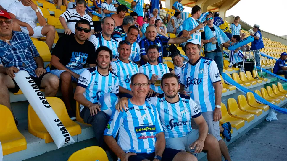 Las fotos de los hinchas de Atlético en el estadio de Cartagena de Indias