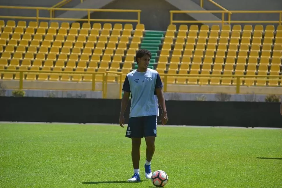 ESPERA SU CHANCE. Palomino será suplente ante Junior, en el duelo de hoy. la gaceta / foto de federico espósito ( enviado especial)