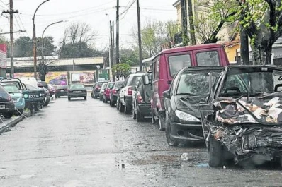 Un lector se queja por autos confiscados en una comisaría de Muñecas al 1.600