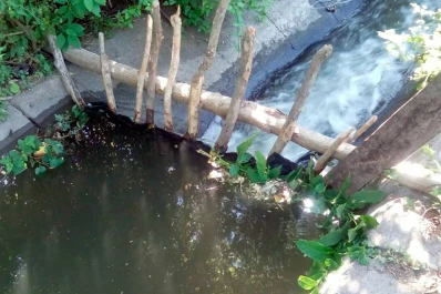 Desviaron el cauce de un canal de riego y dejaron sin agua a siete fincas