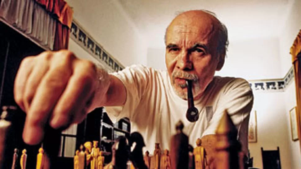 LA DEFINICIÓN. “La palabra es una caricatura miserable”, maldice Castillo. telam 