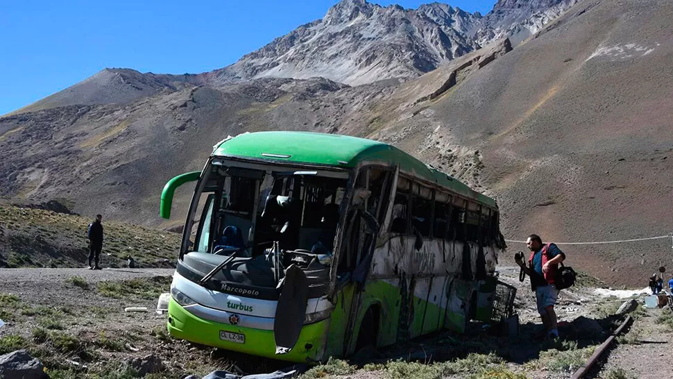 Confirman que el chofer del ómnibus que volcó en Mendoza excedió la velocidad