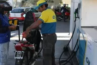 Estacioneros y vendedores de motos se oponen a tener que controlar a los motociclistas