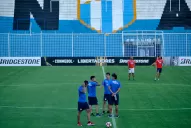 Los jugadores de Junior pisaron por primera vez el césped del Monumental