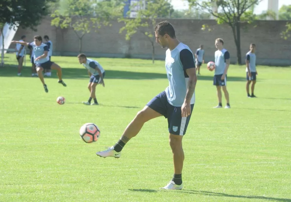 TODA LA EXPERIENCIA. Bruno Bianchi quiere hacer valer la localía para poder pasar a la fase de grupos de la Libertadores. la gaceta / foto de Antonio Ferroni